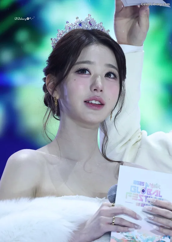 Jang Won-young  장원영 WONYOUNG photo 15 of 5846