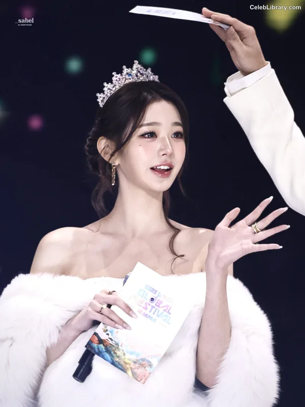 Jang Won-young  장원영 WONYOUNG photo 20 of 5846