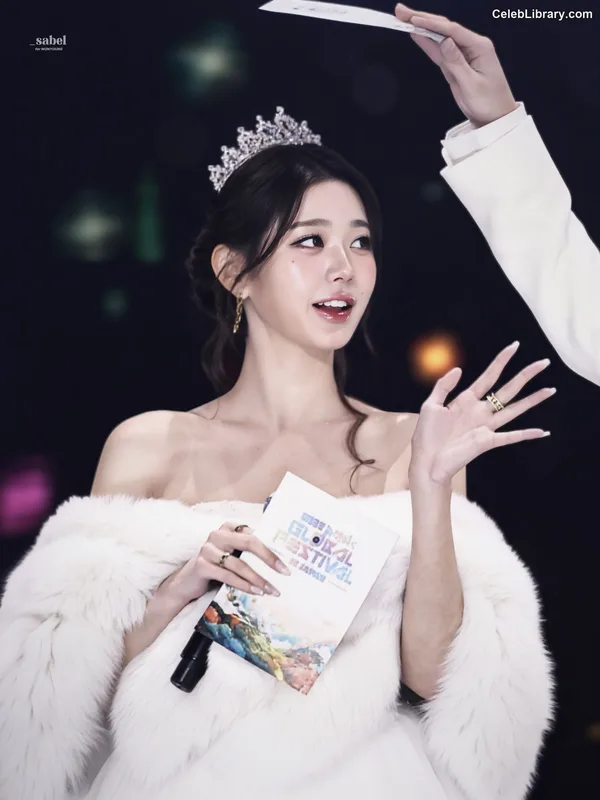 Jang Won-young  장원영 WONYOUNG photo 21 of 5846