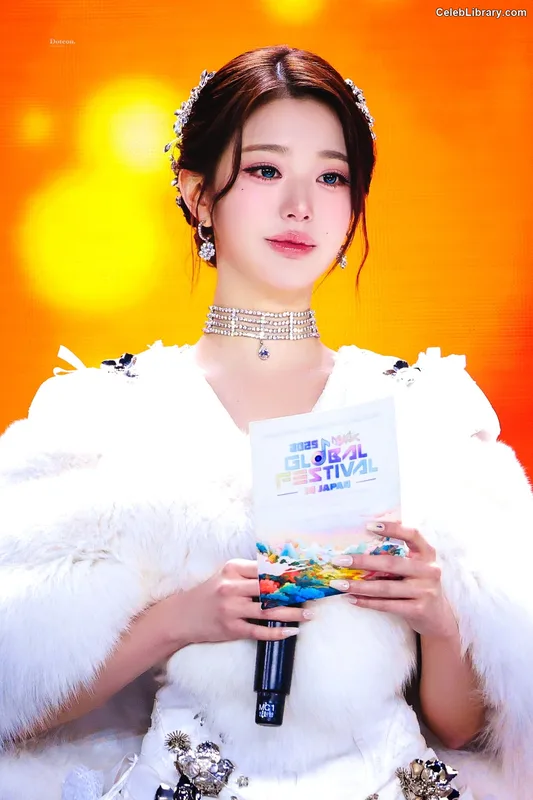 Jang Won-young  장원영 WONYOUNG photo 23 of 5846
