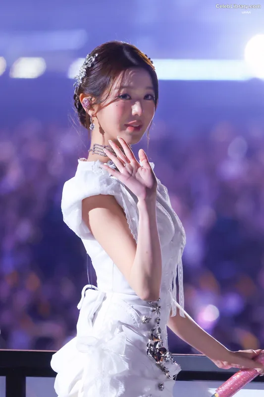 Jang Won-young  장원영 WONYOUNG photo 4 of 5846