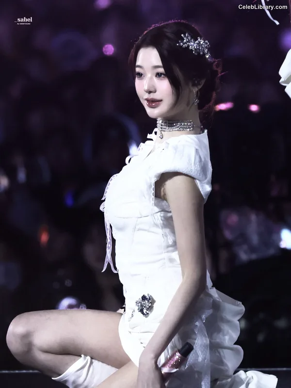 Jang Won-young  장원영 WONYOUNG photo 5 of 5846