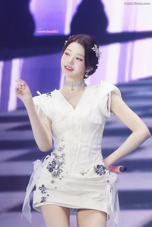 Jang Won-young  장원영 WONYOUNG photo 8 of 5846