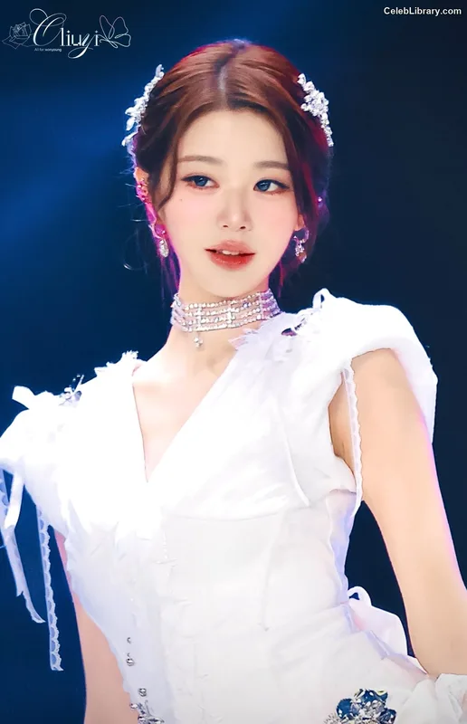 Jang Won-young  장원영 WONYOUNG photo 18 of 5846