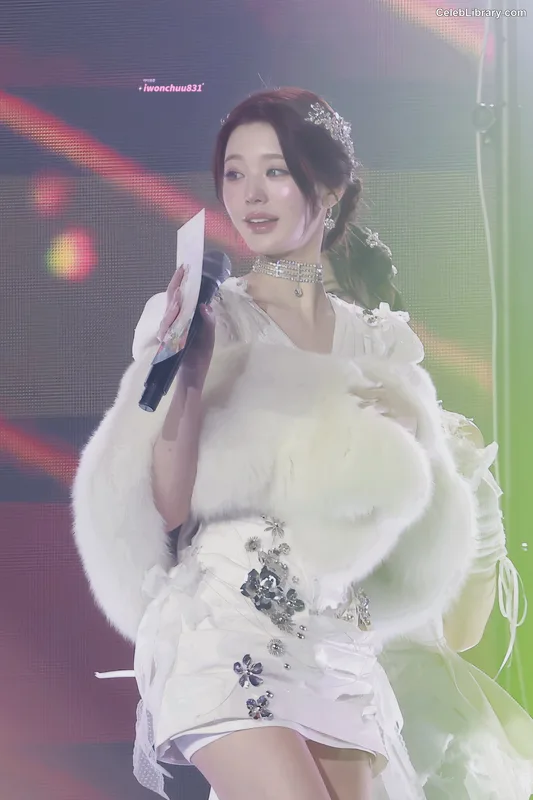 Jang Won-young  장원영 WONYOUNG photo 22 of 5846
