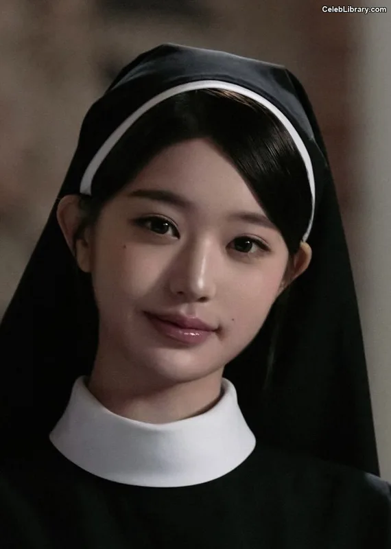 Jang Won-young  장원영 WONYOUNG photo 24 of 5846