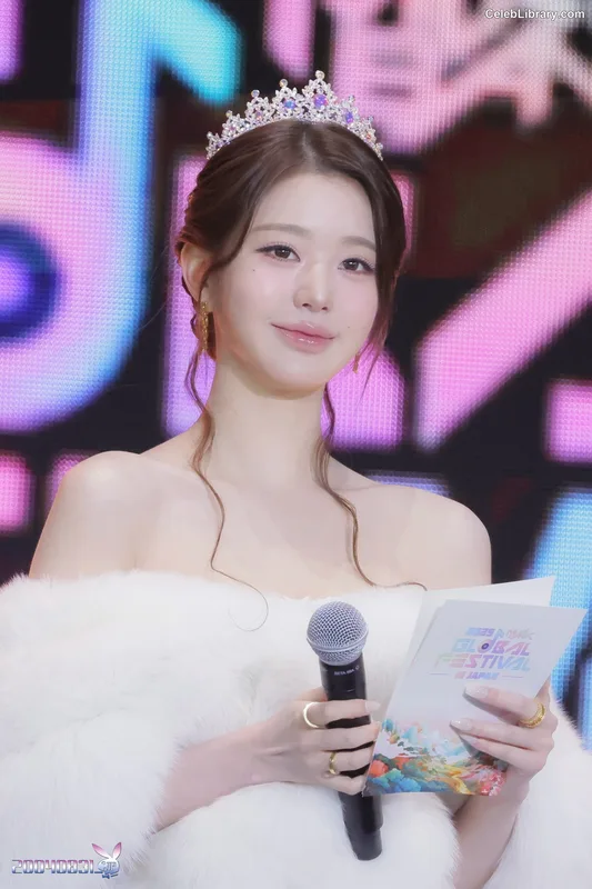 Jang Won-young 장원영 WONYOUNG photo 5 of 5846