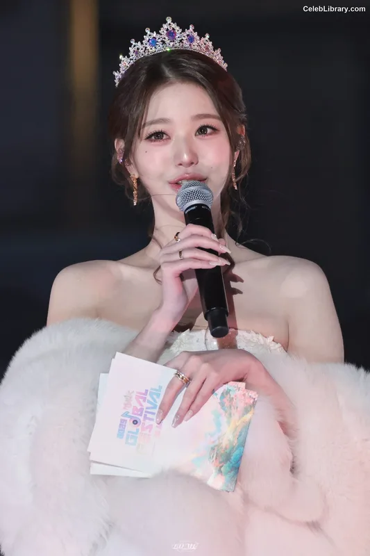 Jang Won-young 장원영 WONYOUNG photo 9 of 5846