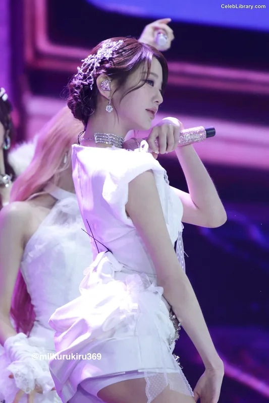 Jang Won-young 장원영 WONYOUNG photo 10 of 5846