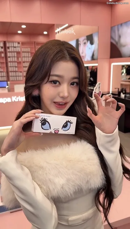 Jang Won-young 장원영 WONYOUNG photo 9 of 5846