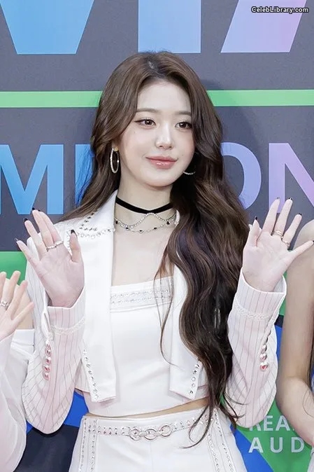 Jang Won-young 장원영 WONYOUNG photo 23 of 5846