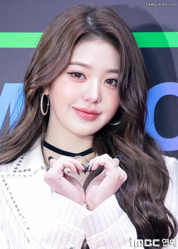 Jang Won-young 장원영 WONYOUNG photo 2 of 5846
