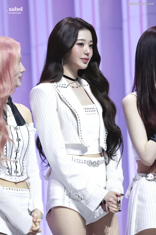 Jang Won-young 장원영 WONYOUNG photo 12 of 5846