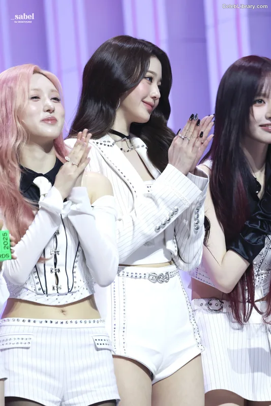 Jang Won-young 장원영 WONYOUNG photo 13 of 5846