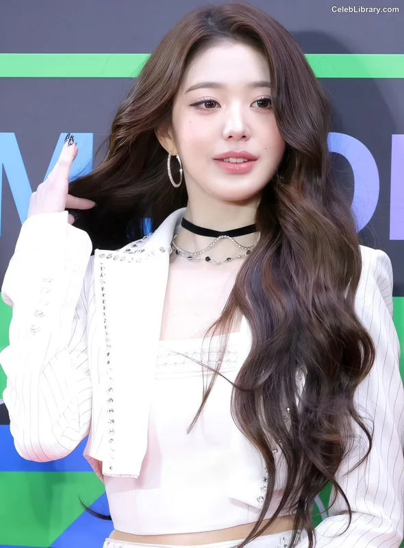 Jang Won-young 장원영 WONYOUNG photo 15 of 5846