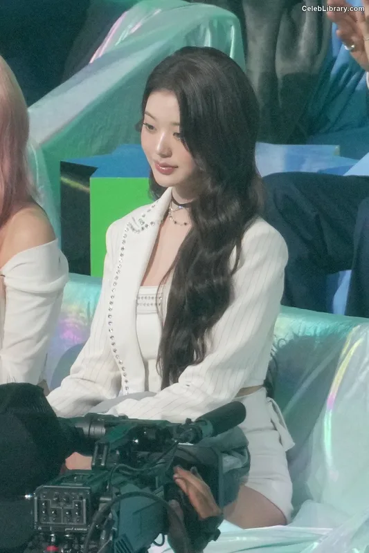 Jang Won-young 장원영 WONYOUNG photo 22 of 5846