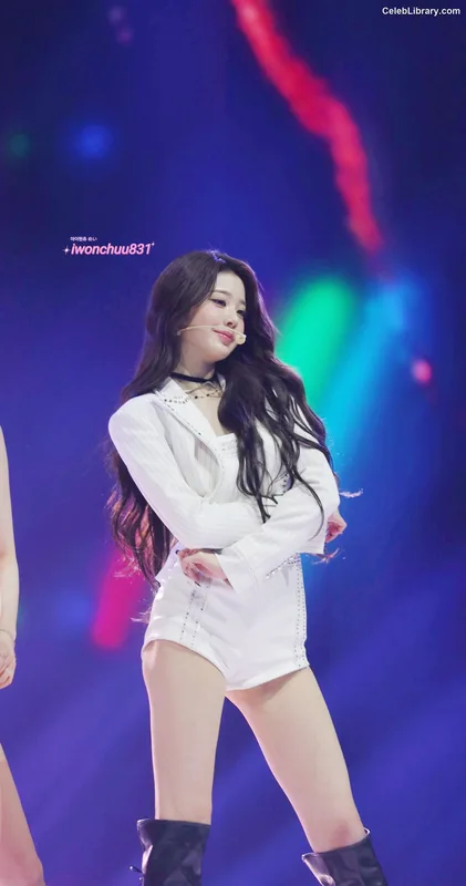 Jang Won-young  장원영 WONYOUNG photo 8 of 5846