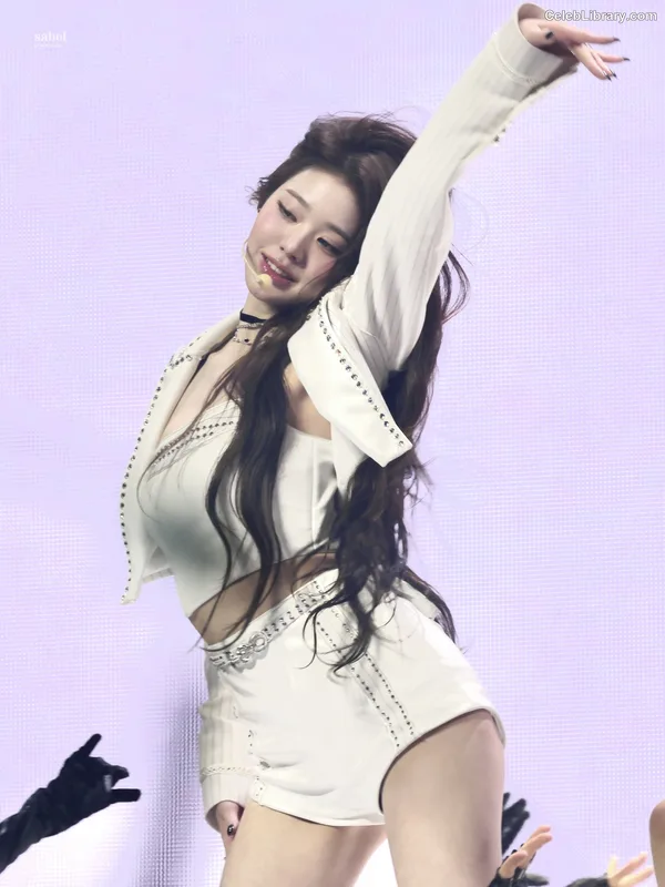 Jang Won-young  장원영 WONYOUNG photo 9 of 5846