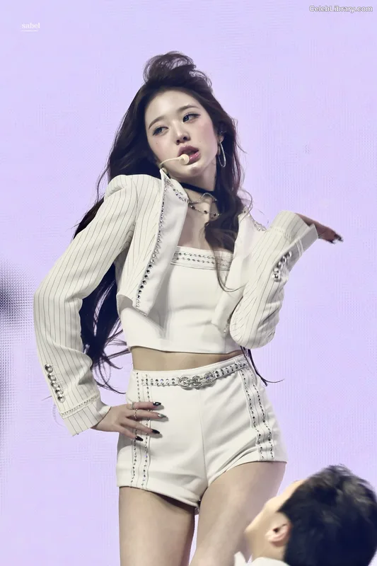 Jang Won-young  장원영 WONYOUNG photo 12 of 5846