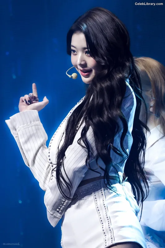 Jang Won-young  장원영 WONYOUNG photo 17 of 5846