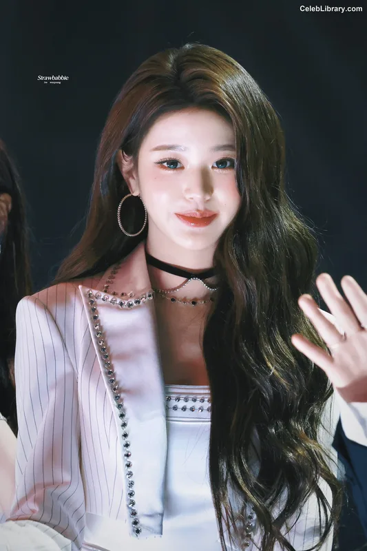 Jang Won-young  장원영 WONYOUNG photo 20 of 5846