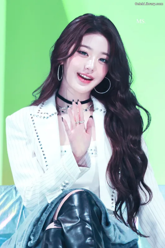 Jang Won-young  장원영 WONYOUNG photo 22 of 5846