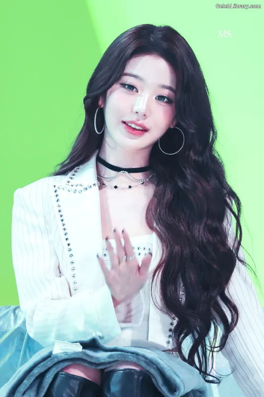 Jang Won-young  장원영 WONYOUNG photo 23 of 5846