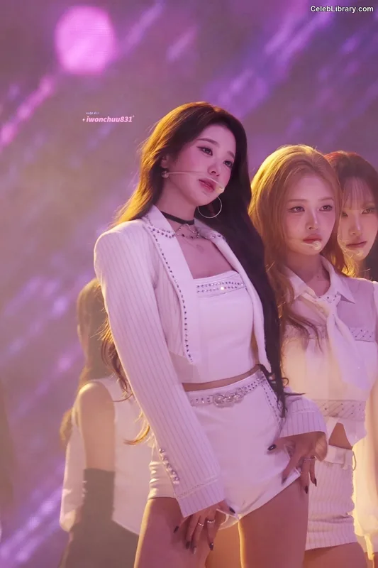Jang Won-young  장원영 WONYOUNG photo 1 of 5846