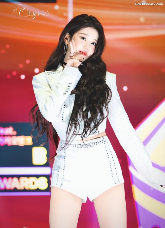 Jang Won-young  장원영 WONYOUNG photo 7 of 5846