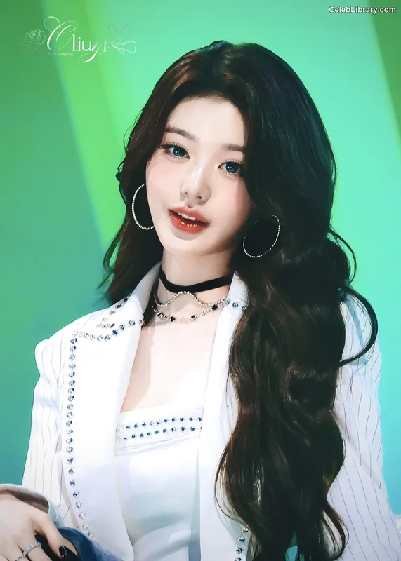 Jang Won-young  장원영 WONYOUNG photo 17 of 5846