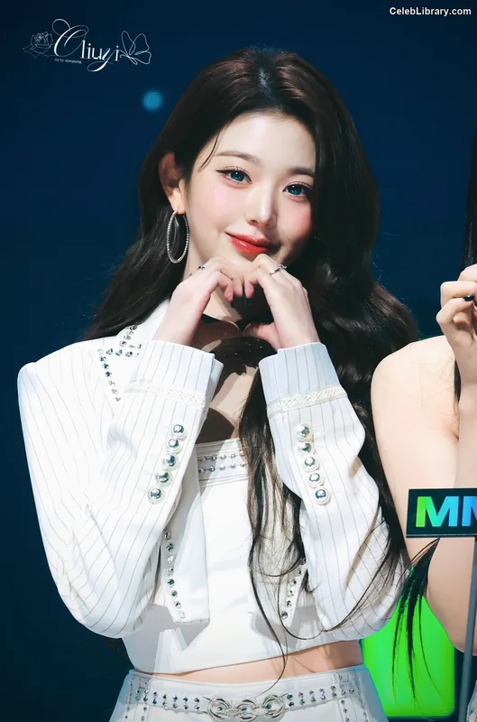 Jang Won-young  장원영 WONYOUNG photo 19 of 5846