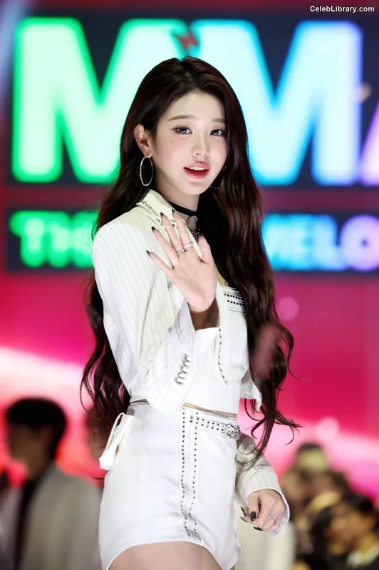 Jang Won-young  장원영 WONYOUNG photo 20 of 5846