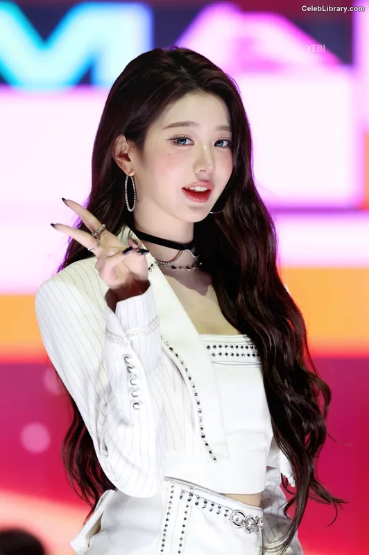 Jang Won-young  장원영 WONYOUNG photo 21 of 5846