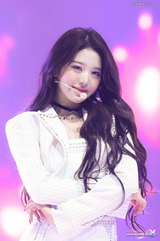 Jang Won-young  장원영 WONYOUNG photo 1 of 5846