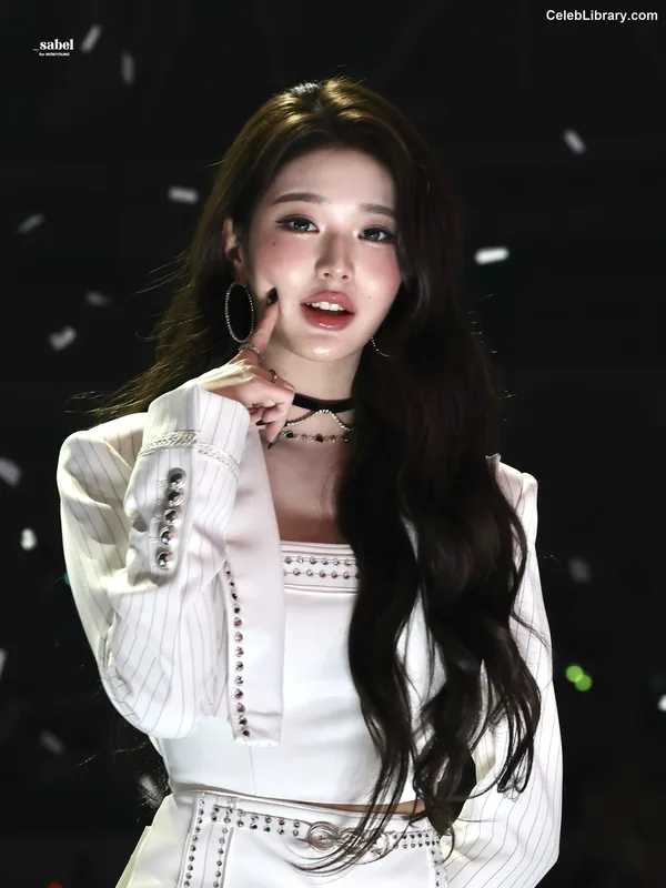 Jang Won-young  장원영 WONYOUNG photo 5 of 5846
