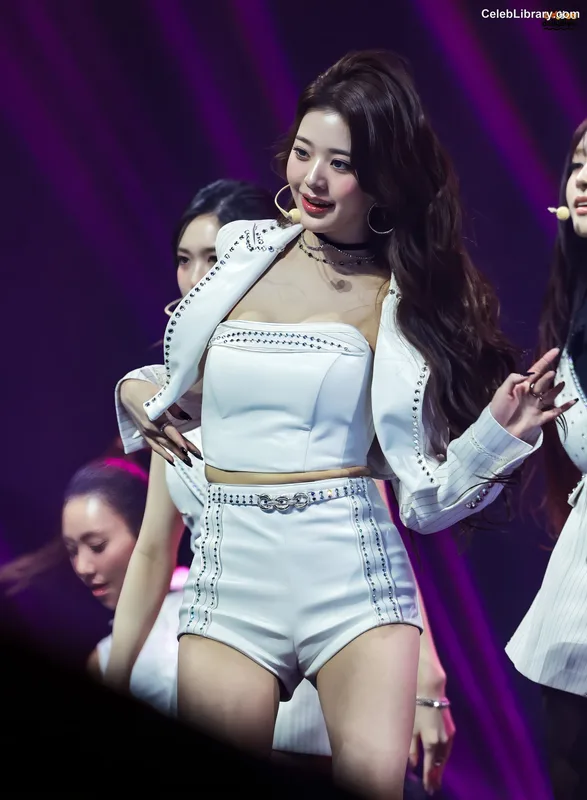 Jang Won-young  장원영 WONYOUNG photo 15 of 5846