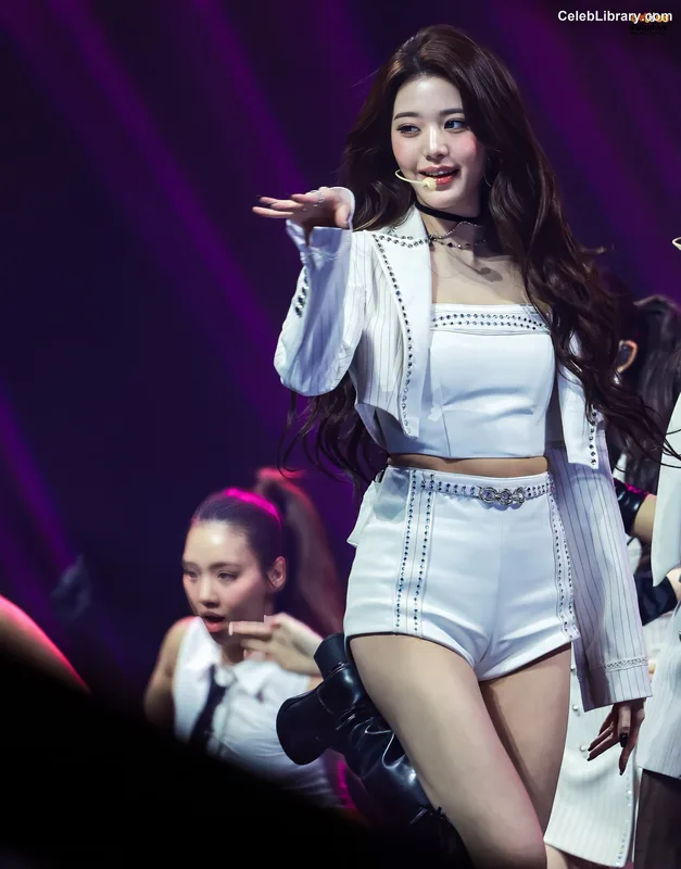 Jang Won-young  장원영 WONYOUNG photo 17 of 5846