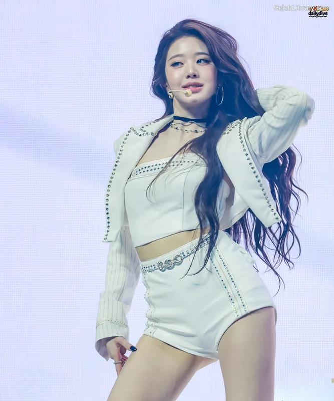 Jang Won-young  장원영 WONYOUNG photo 22 of 5846