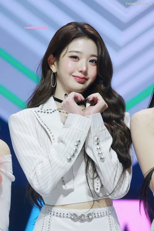 Jang Won-young  장원영 WONYOUNG photo 2 of 5846