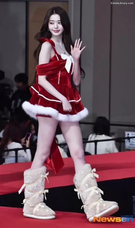 Jang Won-young  장원영 WONYOUNG photo 6 of 5846