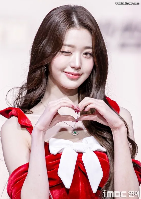 Jang Won-young  장원영 WONYOUNG photo 7 of 5846