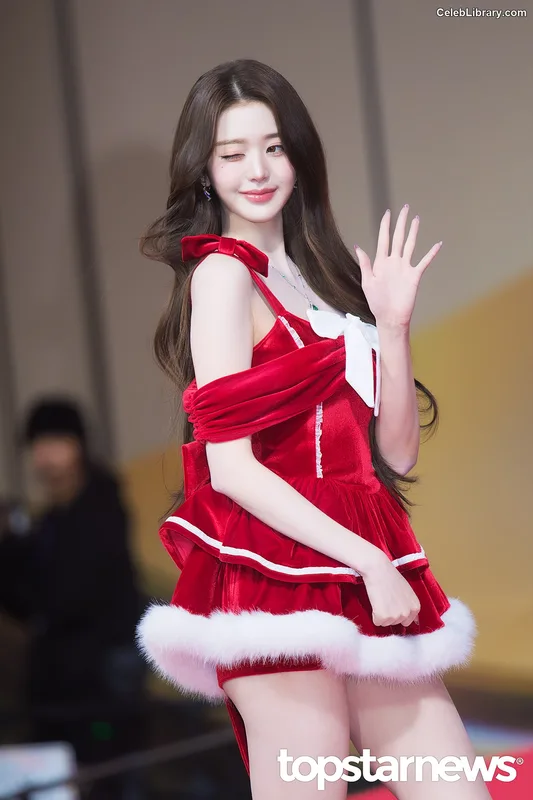 Jang Won-young  장원영 WONYOUNG photo 11 of 5846