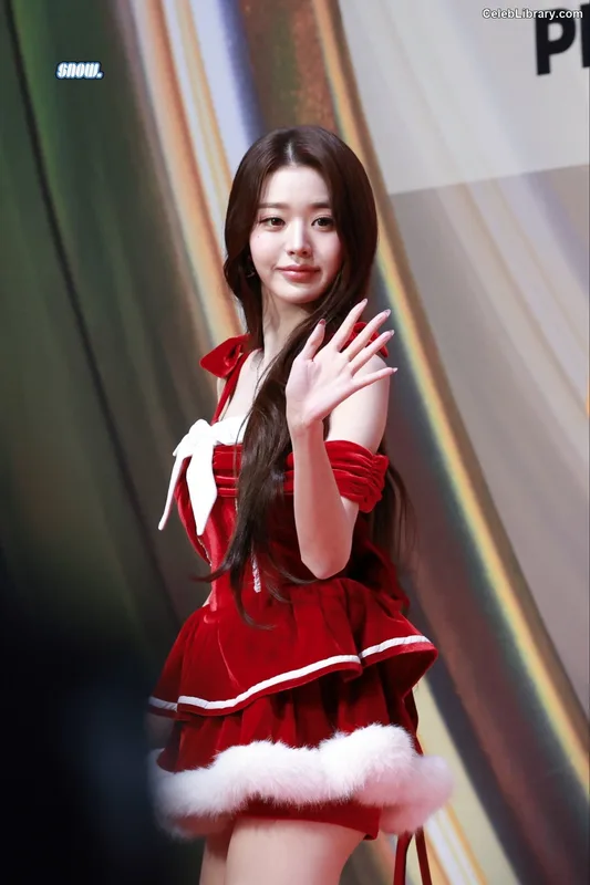 Jang Won-young  장원영 WONYOUNG photo 12 of 5846