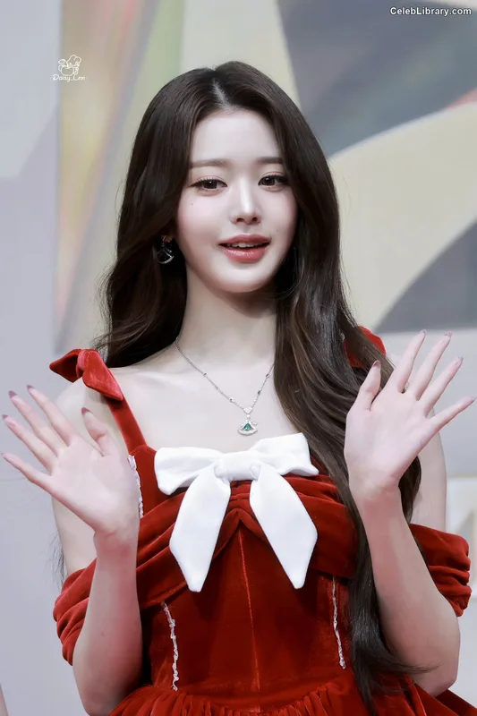 Jang Won-young  장원영 WONYOUNG photo 17 of 5846