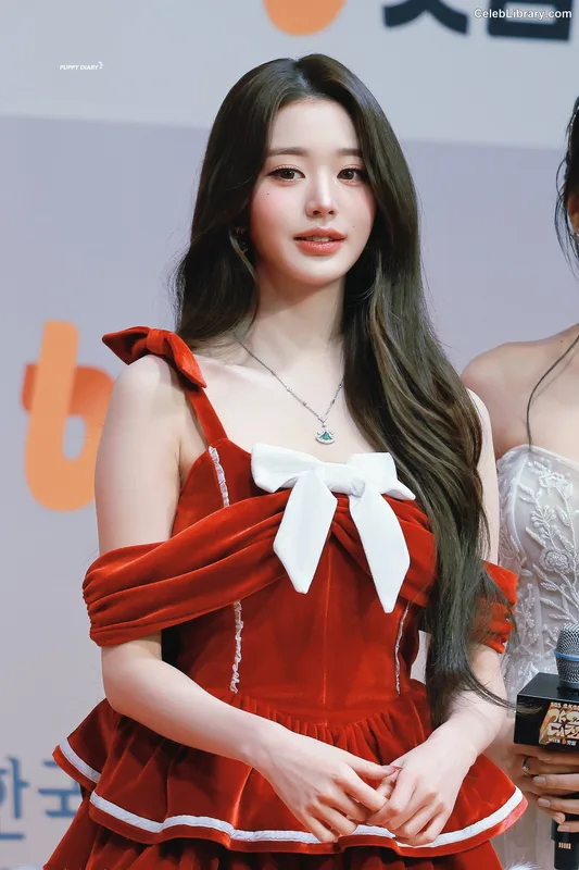 Jang Won-young  장원영 WONYOUNG photo 21 of 5846