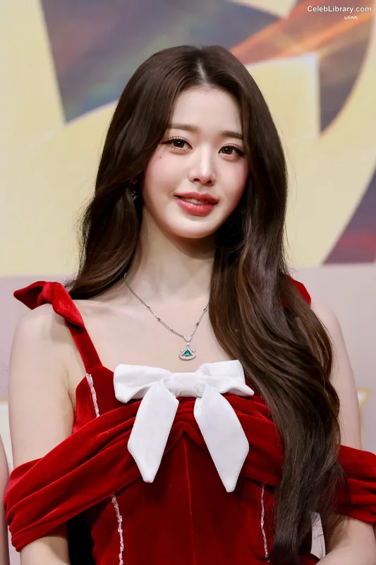Jang Won-young  장원영 WONYOUNG photo 22 of 5846