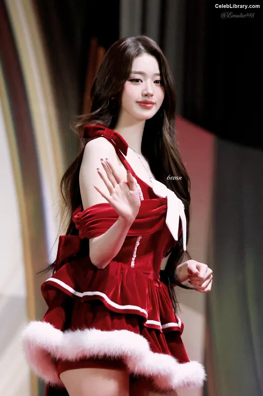 Jang Won-young  장원영 WONYOUNG photo 24 of 5846