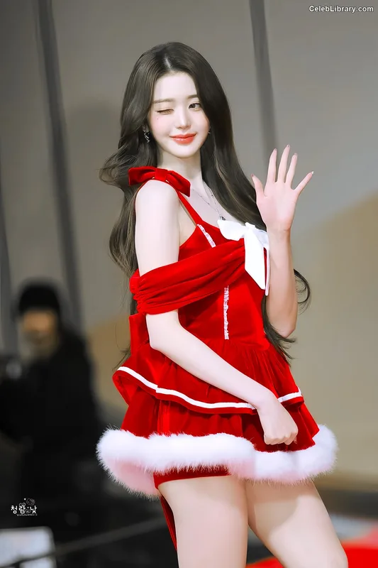 Jang Won-young  장원영 WONYOUNG photo 5 of 5846