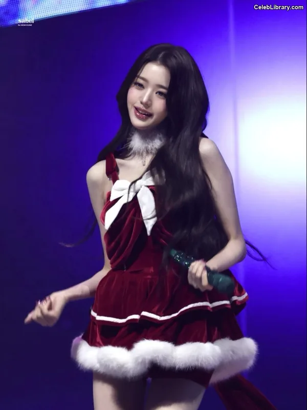 Jang Won-young  장원영 WONYOUNG photo 8 of 5846