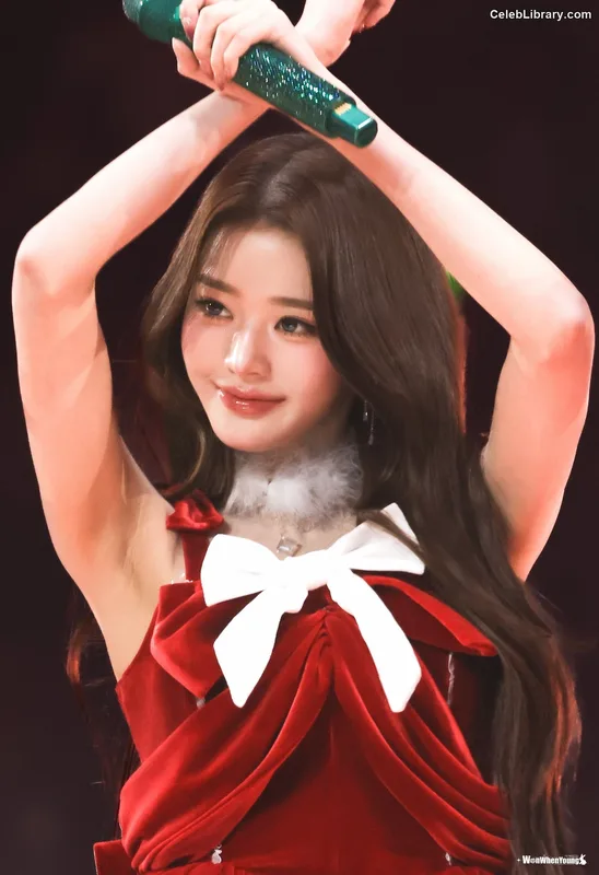 Jang Won-young  장원영 WONYOUNG photo 9 of 5846